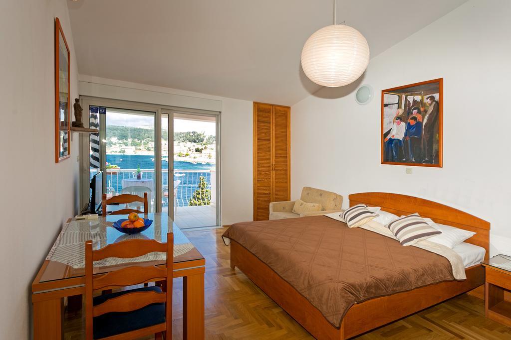 Apartments Bicanic Hvar Town Bagian luar foto