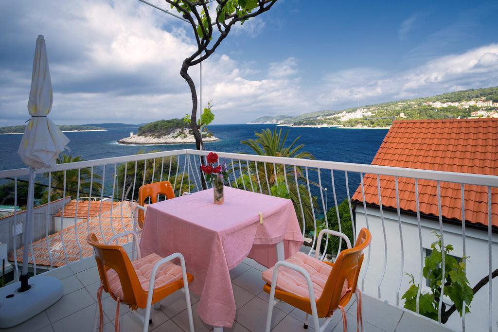 Apartments Bicanic Hvar Town Bagian luar foto