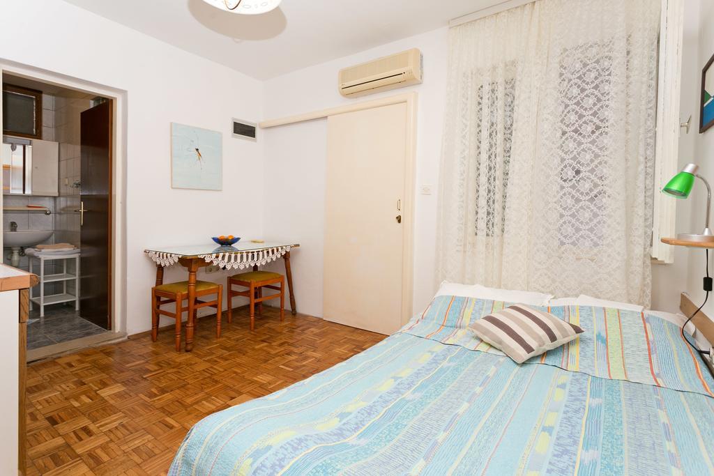 Apartments Bicanic Hvar Town Bagian luar foto