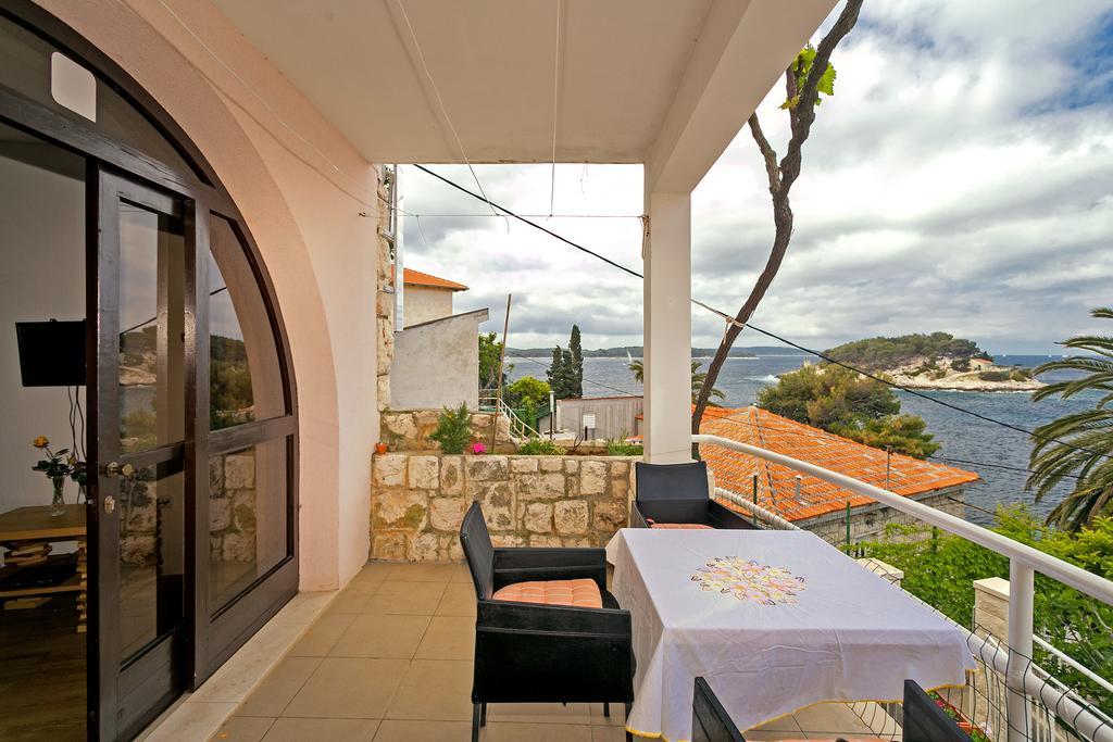 Apartments Bicanic Hvar Town Bagian luar foto