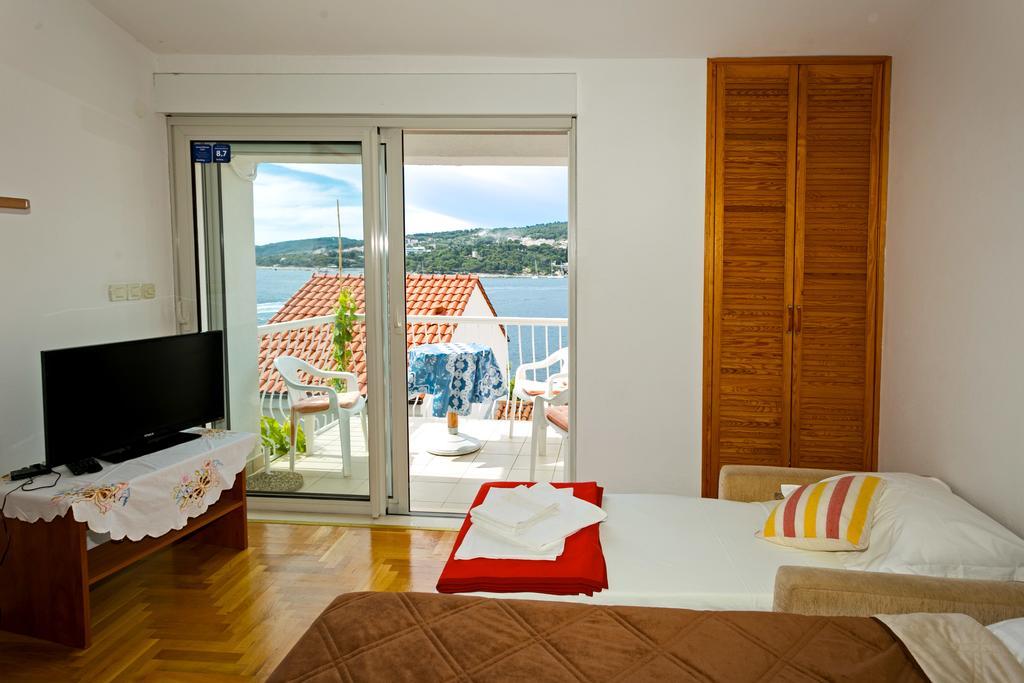 Apartments Bicanic Hvar Town Bagian luar foto