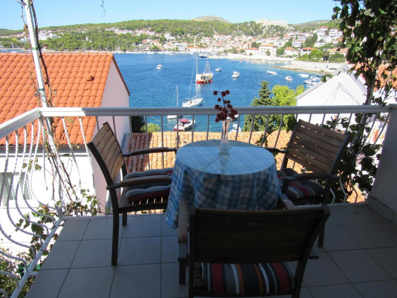 Apartments Bicanic Hvar Town Bagian luar foto